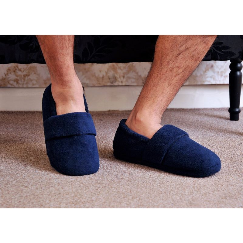 SnugToes Arola Men s Heated Slippers RaynaudsDisease